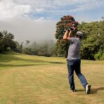 ¿Sabes quién recoge las pelotas de golf? Descubre el nombre de este importante trabajo